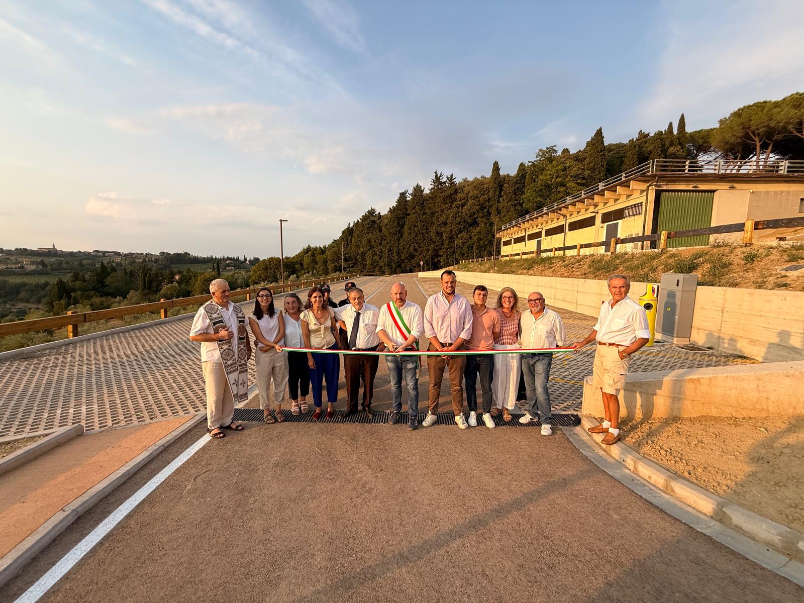 Inaugurato a Barberino il parcheggio con vista sulle colline della Valdelsa (Foto da comunicato Comune di Barberino Tavarnelle)