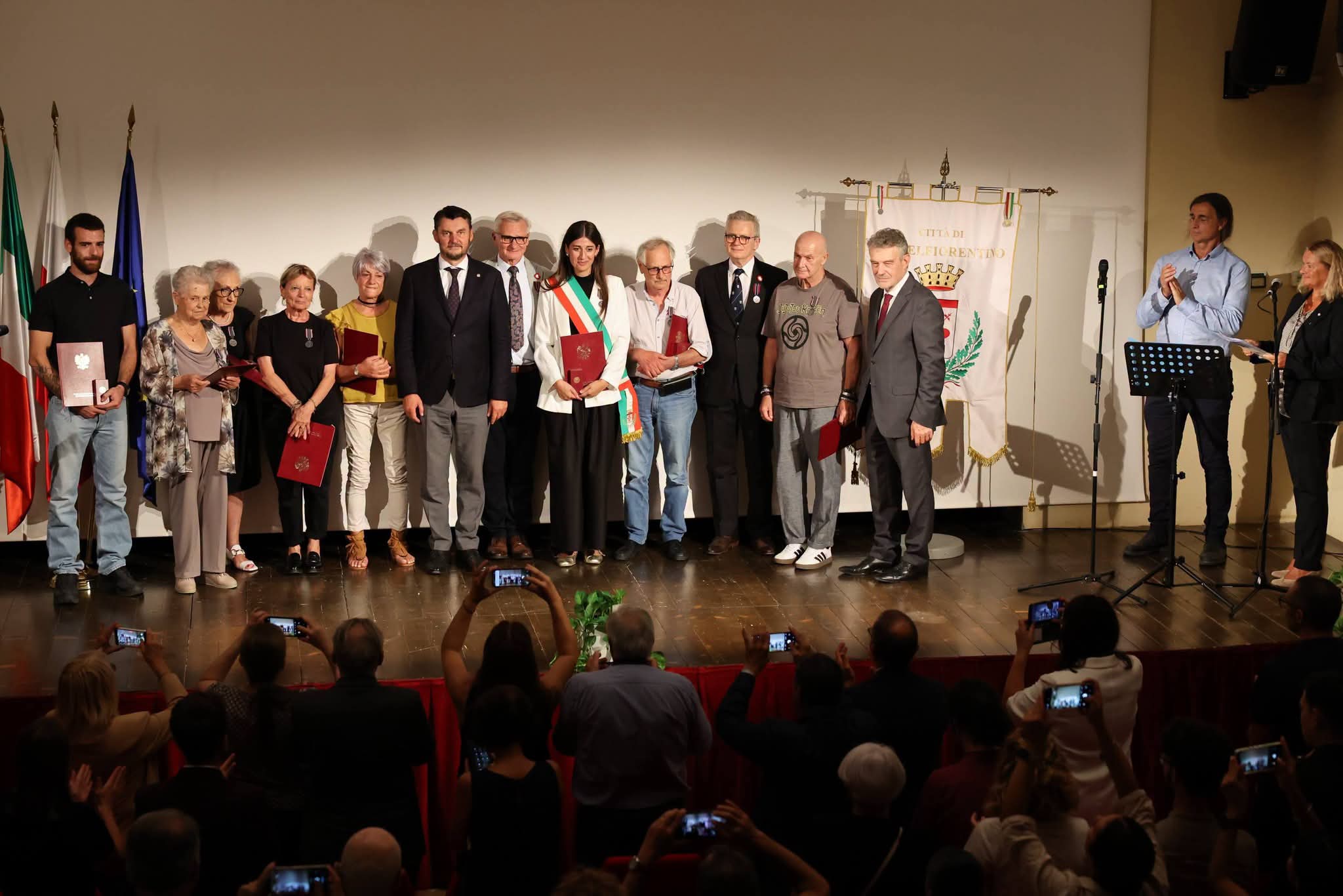 i castellani insigniti dell'onorificenza Pro Bono Poloniae