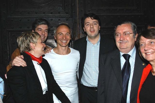 Da sinistra l'Assessore Cassi, il Sindaco Domenici, il funambolo Dimitri, il Presidente della Provincia Renzi, il Prefetto Lombardi, l'Assessore regionale Zoppi