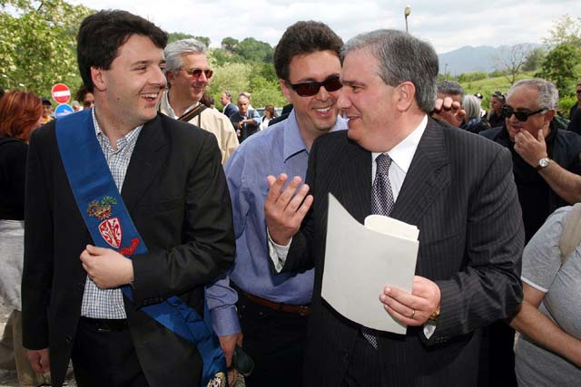 Il Ministro della pubblica istruzione Giuseppe Fioroni, a destra, con il Ptresidente della Provincia di Firenze Matteo Renzi