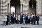 Il presidente Renzi con le amministratrici e le donne della Provincia all'ingresso di Palazzo Pitti