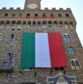 Il Tricolore sulla facciata di Palazzo Vecchio