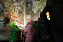 Bambini in visita alla Cappella dei Magi (foto di Antonello Serino, redazione di Met)