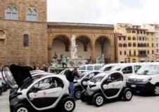 Veicoli elettrici in Piazza della Signoria a Firenze