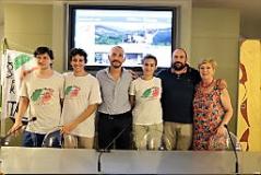 I tre giovani con Emiliano Fossi, Riccardo Acciai e Ivana Ceccherini (foto di Antonello Serino, Ufficio Stampa - Redazione di Met)