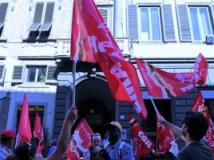 Manifestazione lavoratori appalto Alia-Selezione carta 