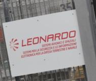 Ingresso stabilimento Leonardo di Campi (foto Cgil Firenze)