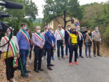 Nicola Armentano tra i delegati istituzionali alla Marcia di Barbiana con la campionessa olimpica Antonella Palmisano