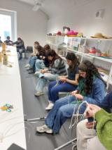 Gli studenti della New York University di Firenze scoprono l’arte della paglia al Museo Civico di Signa (Fonte foto comunicato Comune di Signa)