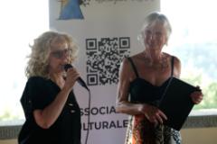 Da sinistra: Assessora Cultura Monica Toniazzi e An Roos, regista (Foto da comunicato Comune di Greve in Chianti)