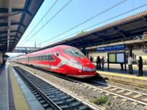 Primo terno in transito a Campo di Marte (Fonte foto comunicato FS Italiane)