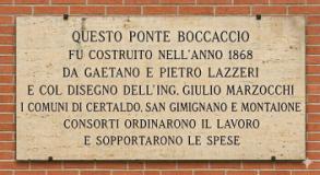 La targa sul 'Ponte Boccaccio'